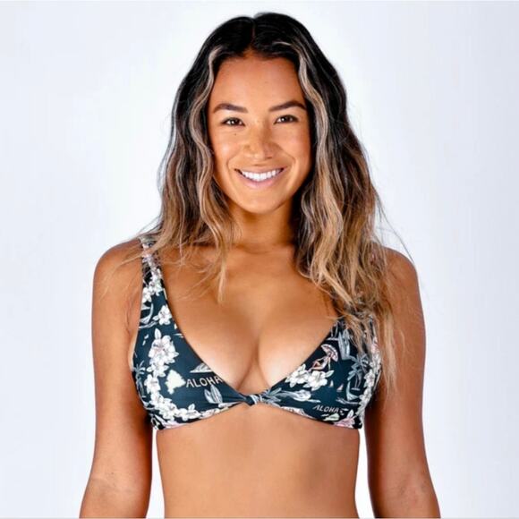 Skatie• ‘Penny’ Bikini Top in KONA Hawaii Print - Picture 11 of 17